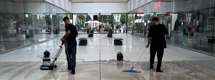 Vollzeitreinigung des Riedbergzentrums